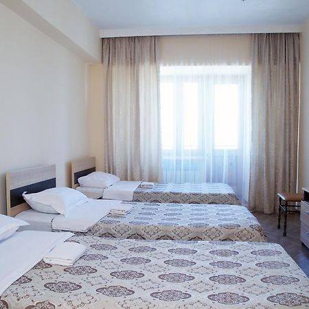 Aksunkar Airport Hotel Bel'bulak Екстериор снимка